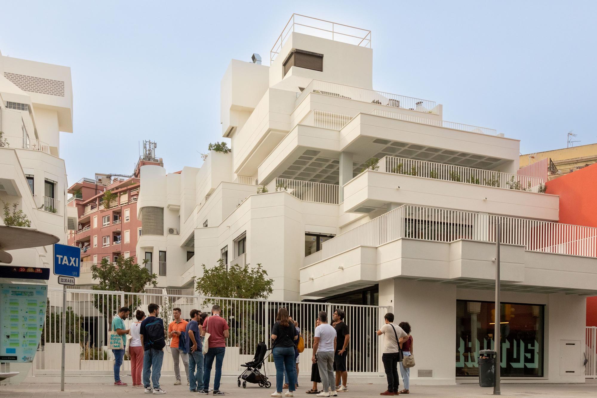 Buntes Palma de Mallorca: Die Umgestaltung der Plaça Gomila