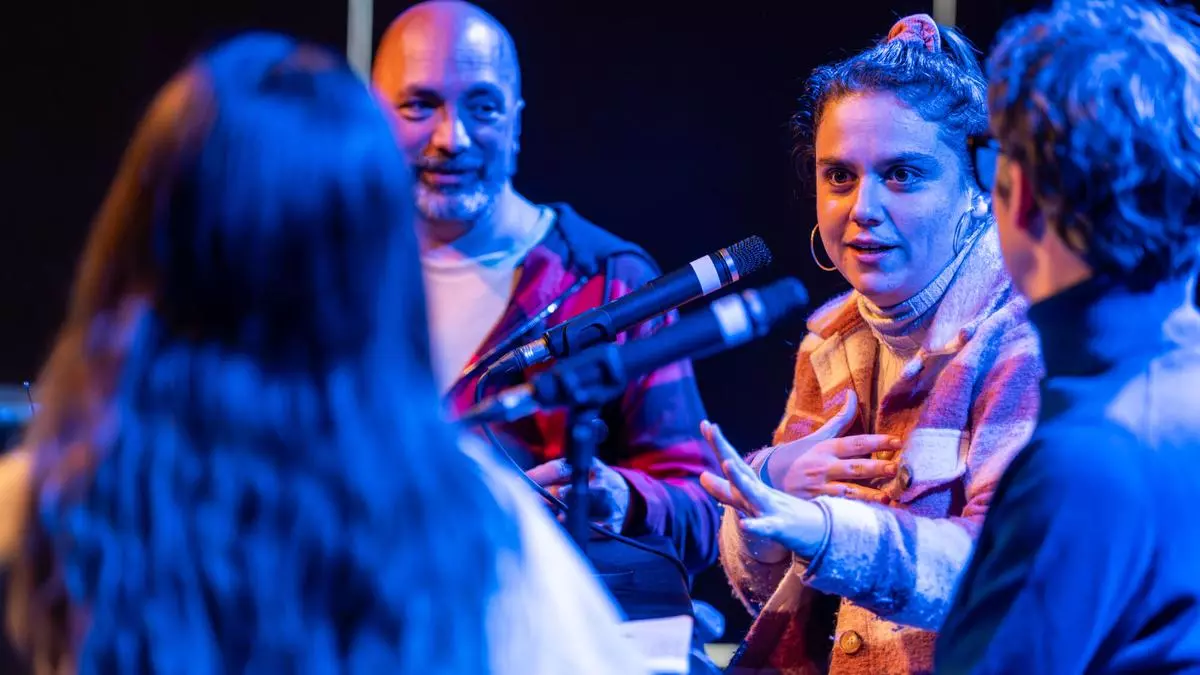 Cuando la escena escucha el malestar: teatro y salud mental