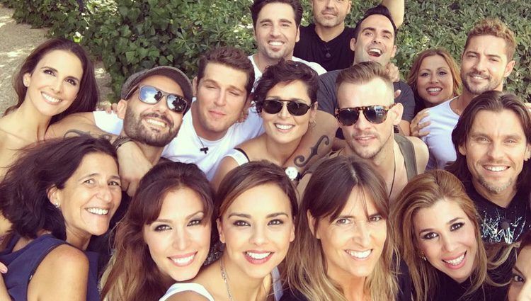 noemi Galera con los concursantes de OT1