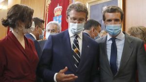 Feijóo enerva Casado per «trencar l’estratègia contra Vox»