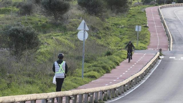 El carril bici de la avenida Sant Jordi, a su llegada al núcleo de Platja d’en Bossa. | DI