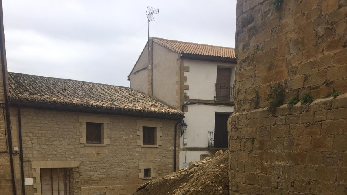 La diócesis de Jaca espera fondos públicos para arreglar el muro de la iglesia de Malpica
