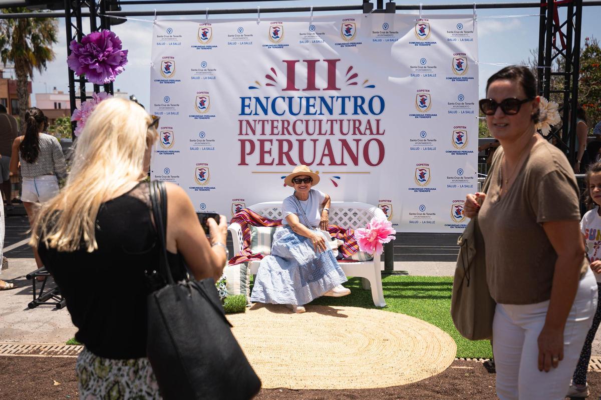 Fiesta de la comunidad peruana en Santa Cruz de Tenerife