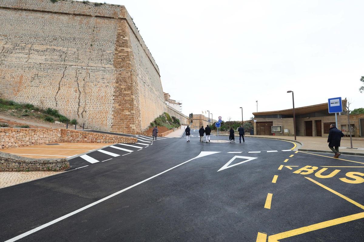 Las fotos de la inauguración del paseo de acceso al Parador de Ibiza es Soto