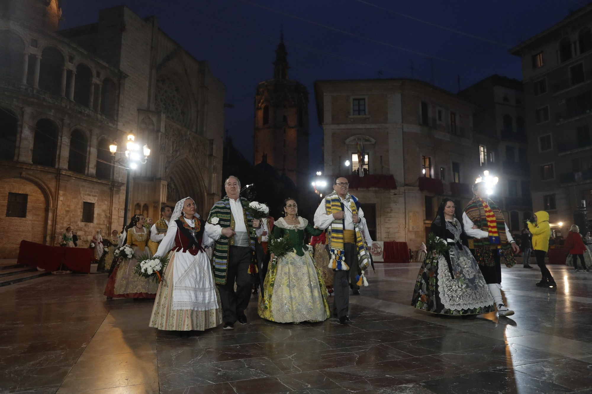 Búscate en el segundo día de ofrenda por la calle de la Paz (entre las 19:00 a las 20:00 horas)