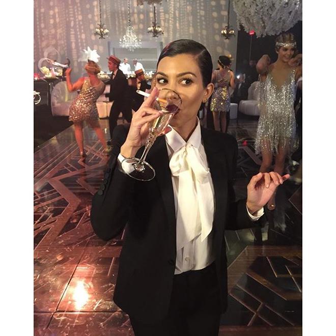 Kourtney Kardashian en la fiesta de cumpleaños Kris Jenner