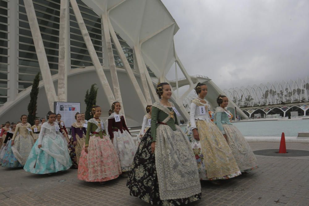 Las candidatas a Fallera Mayor Infantil visitan el Museo Príncipe Felipe