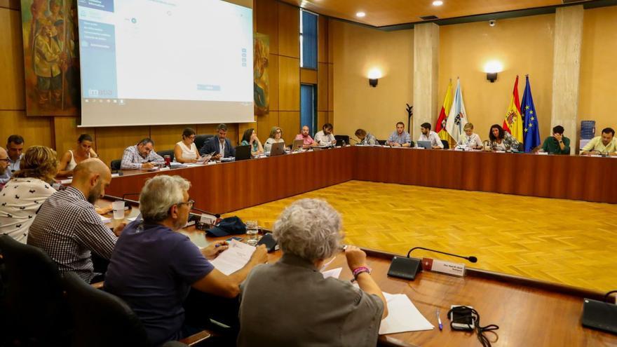 Un momento de la sesión plenaria de ayer en Vilagarcía. | // IÑAKI ABELLA