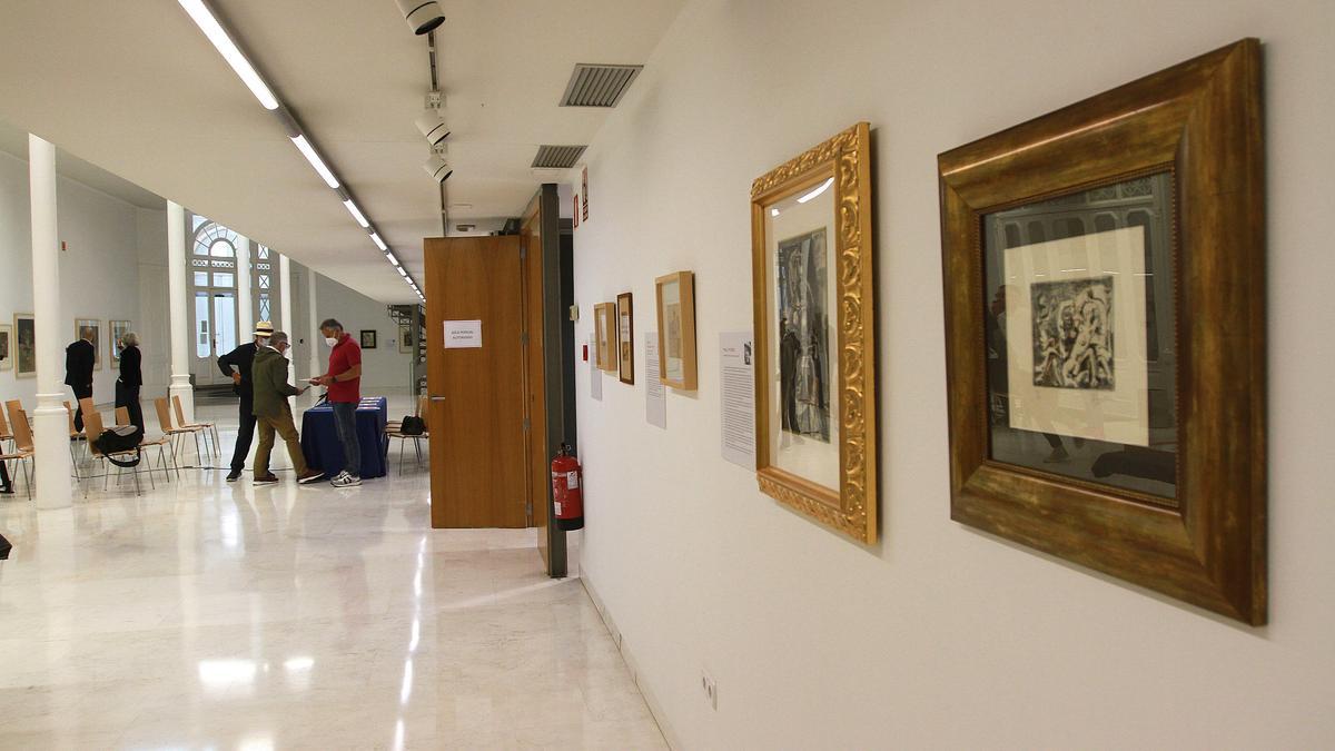 Varias obras que forman parte de la exposición.
