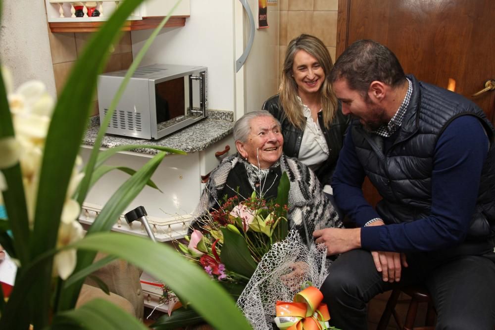 El centenario de Flora Otero alegra Oca con cien b
