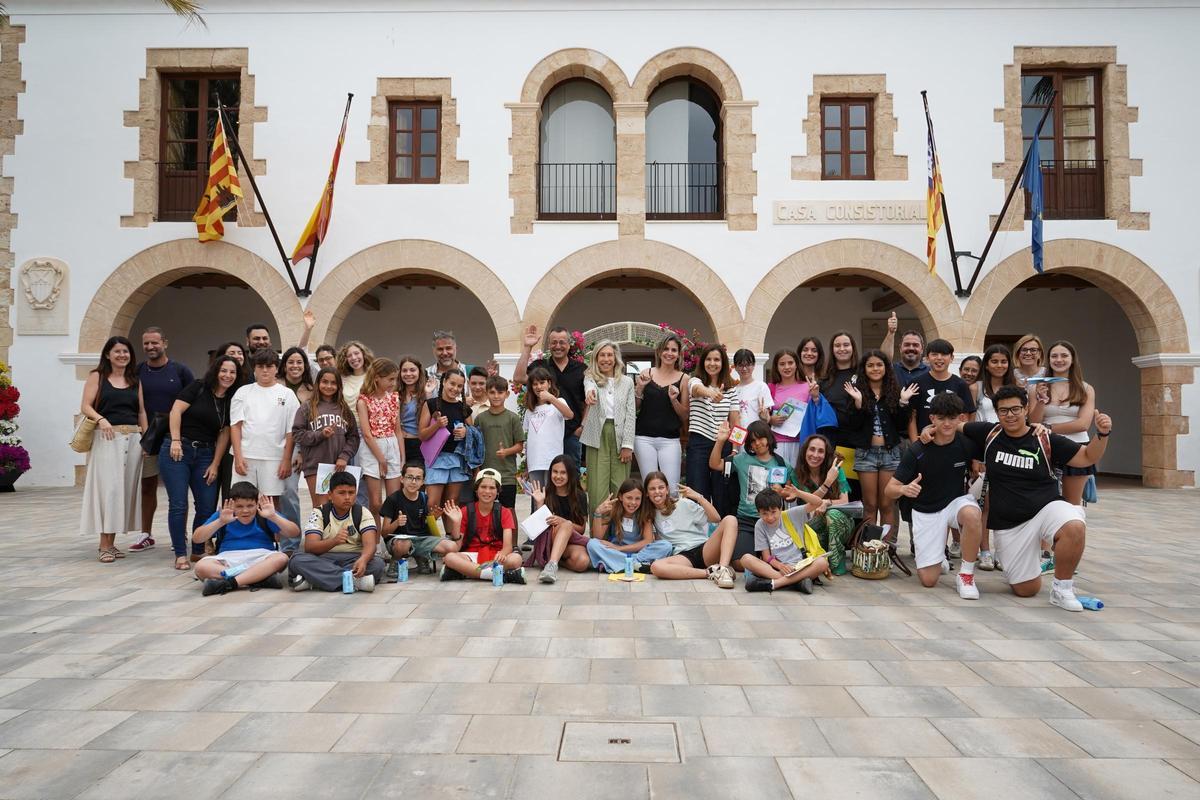Galería: las imágenes del Pleno Infantil y Juvenil de Santa Eulària