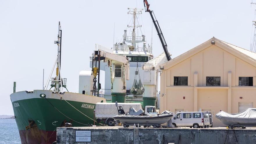 Operación «histórica» contra el narco cerca de Canarias: Los tripulantes del ‘Arconian’ llevaban un arsenal de guerra para evitar vuelcos