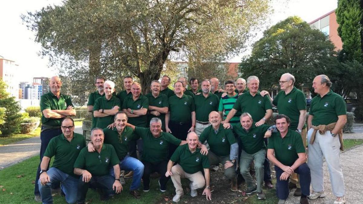 Los veteranos del CAU de rugby, durante su encuentro de este sábado.