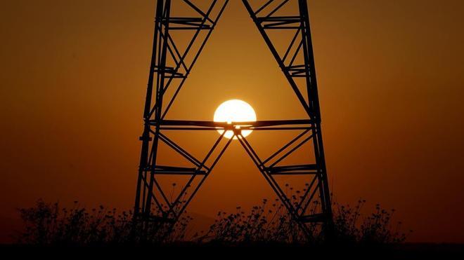 El recibo de la luz se desboca y registra el agosto más caro en cuatro años