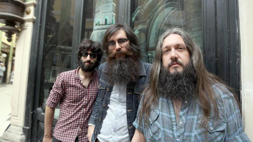 &quot;Estamos hartos de ver cómo artistas a los que admiramos mueren jóvenes por suicidio o sobredosis&quot;