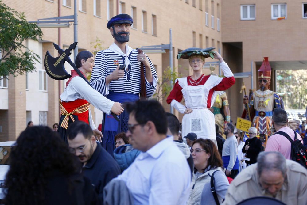 Cercavila gegantera de Fires de Girona