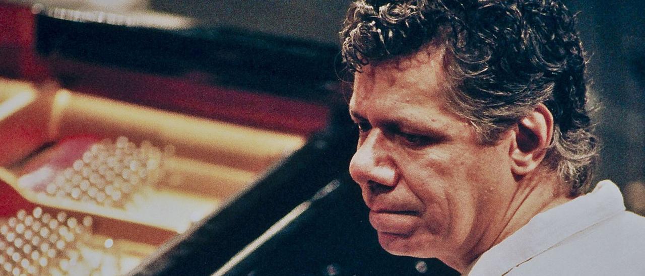 El pianista Chick Corea en el Auditorio Alfredo Kraus, en 1999, último concierto que celebró en Canarias como Chick Corea &amp; Origin.  | | NACHO GONZÁLEZ