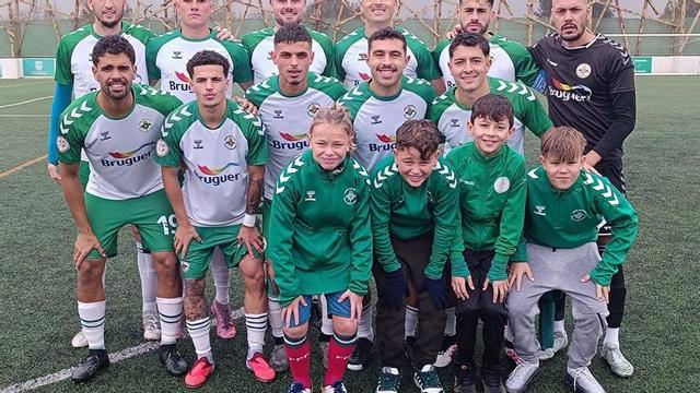 Formación inicial que presentó ayer el Villa Santa Brígida ante el Panadería Pulido en Los Olivos. | VILLA SANTA BRÍGIDA