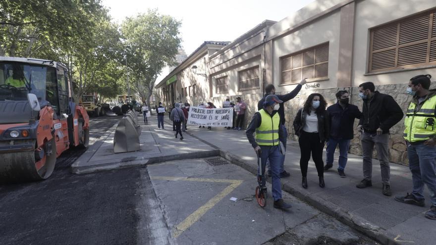 El asfaltado de Pere Garau comienza con protestas por Nuredduna