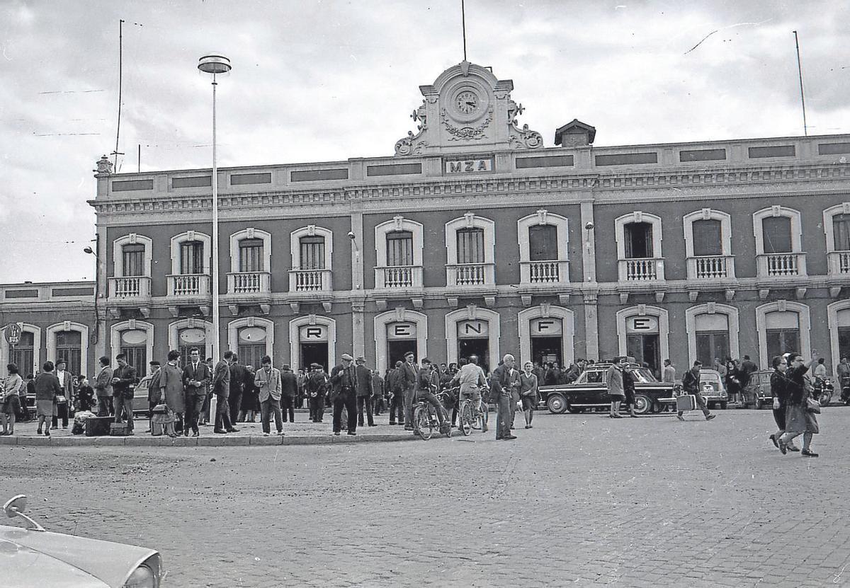 La Estación del Carmen en los años sesenta.