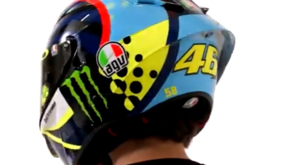 Detalle del casco de Rossi con Petronas