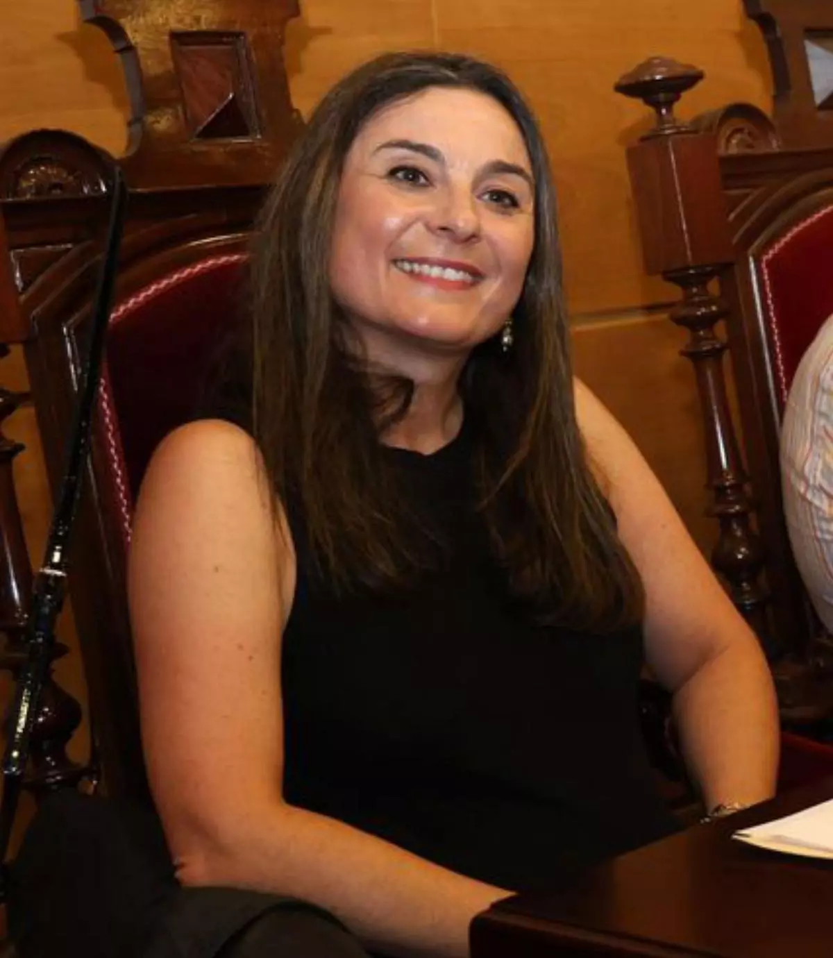 Sabela Fole ya preside el PP y se fija como meta la mayoría absoluta