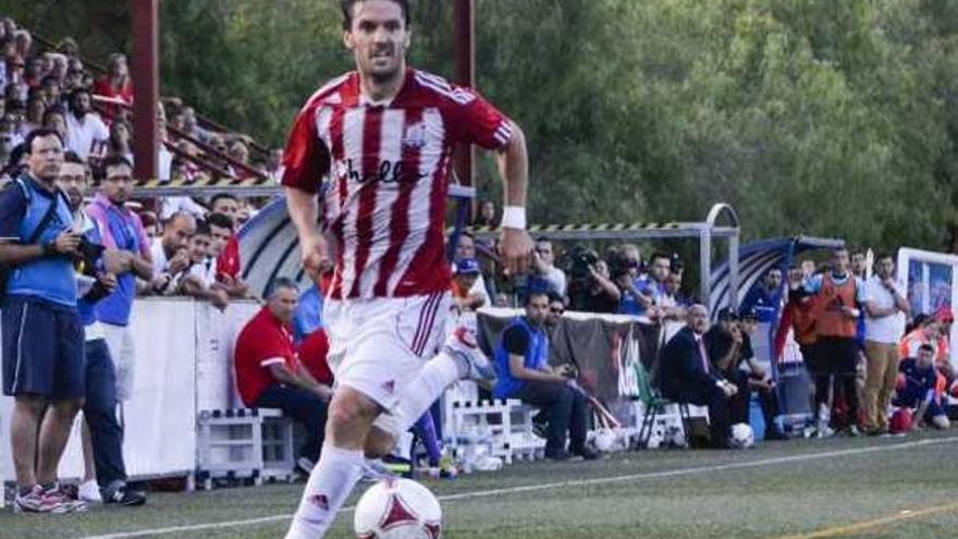 Javi Rubio, durante un encuentro de la pasada temporada con el Huracán.