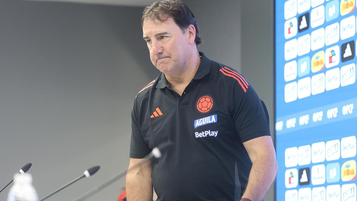 El seleccionador nacional de Colombia, el argentino, Néstor Lorenzo durante una rueda de prensa en el predio de Boca Juniors en Ezeiza