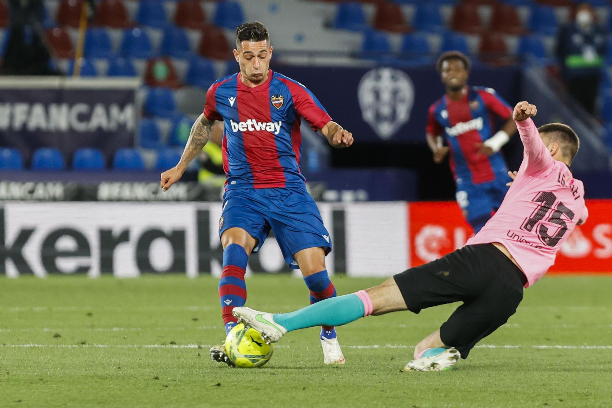 Las imágenes del empate entre el Levante y Barcelona en el Ciutat de València