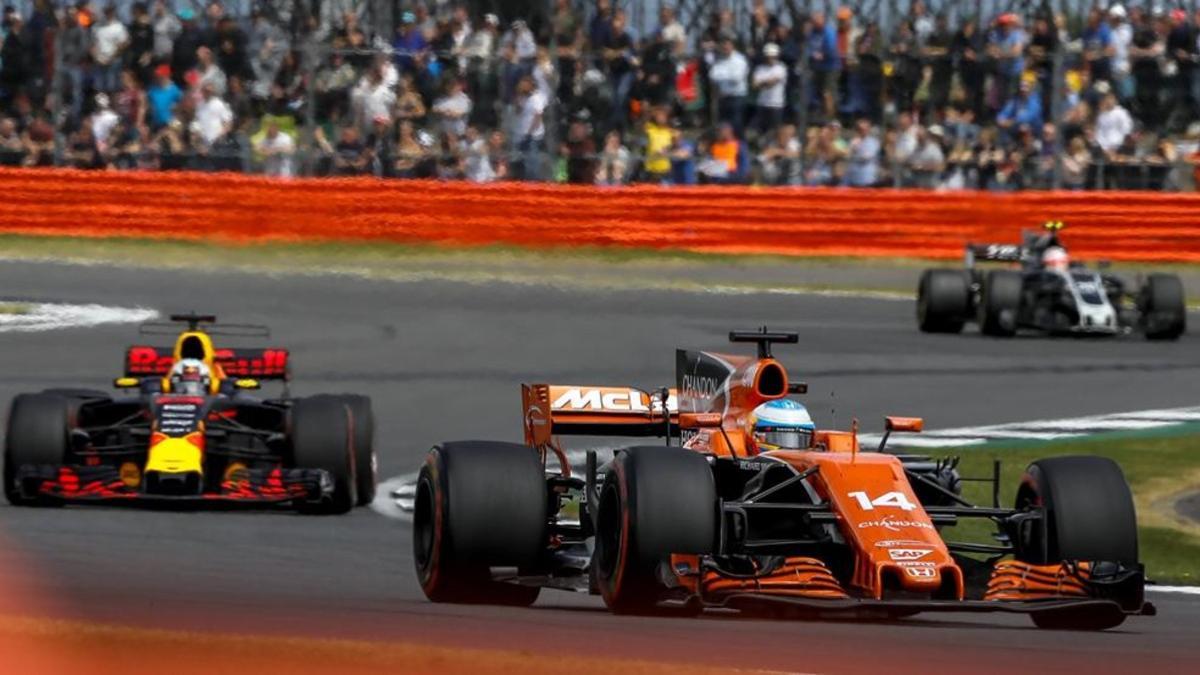 Alonso, por delante de Ricciardo en Silverstone