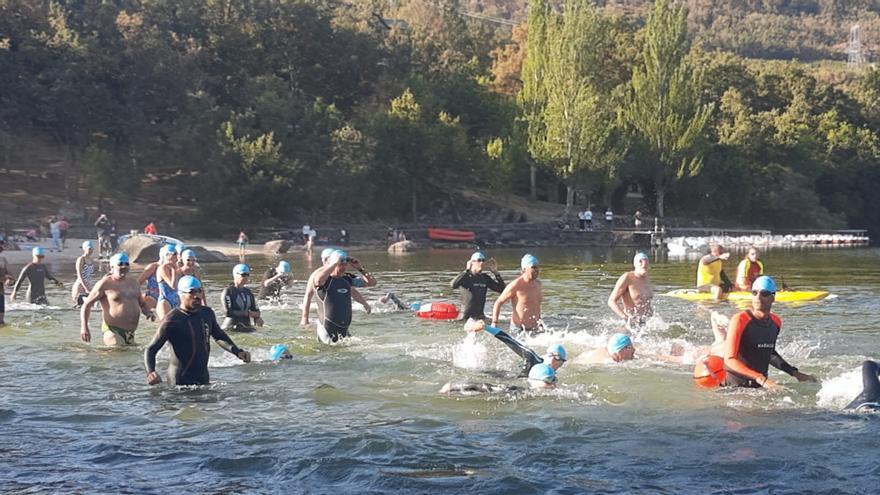 Pérez y Alonso, ganadores de la Travesía a Nado Lago de Sanabria