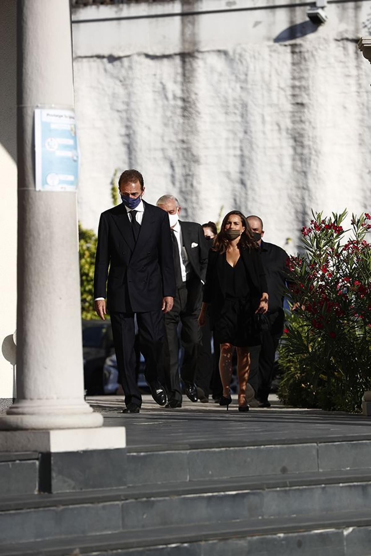 Alessandro Lequio llegando al funeral de su hijo