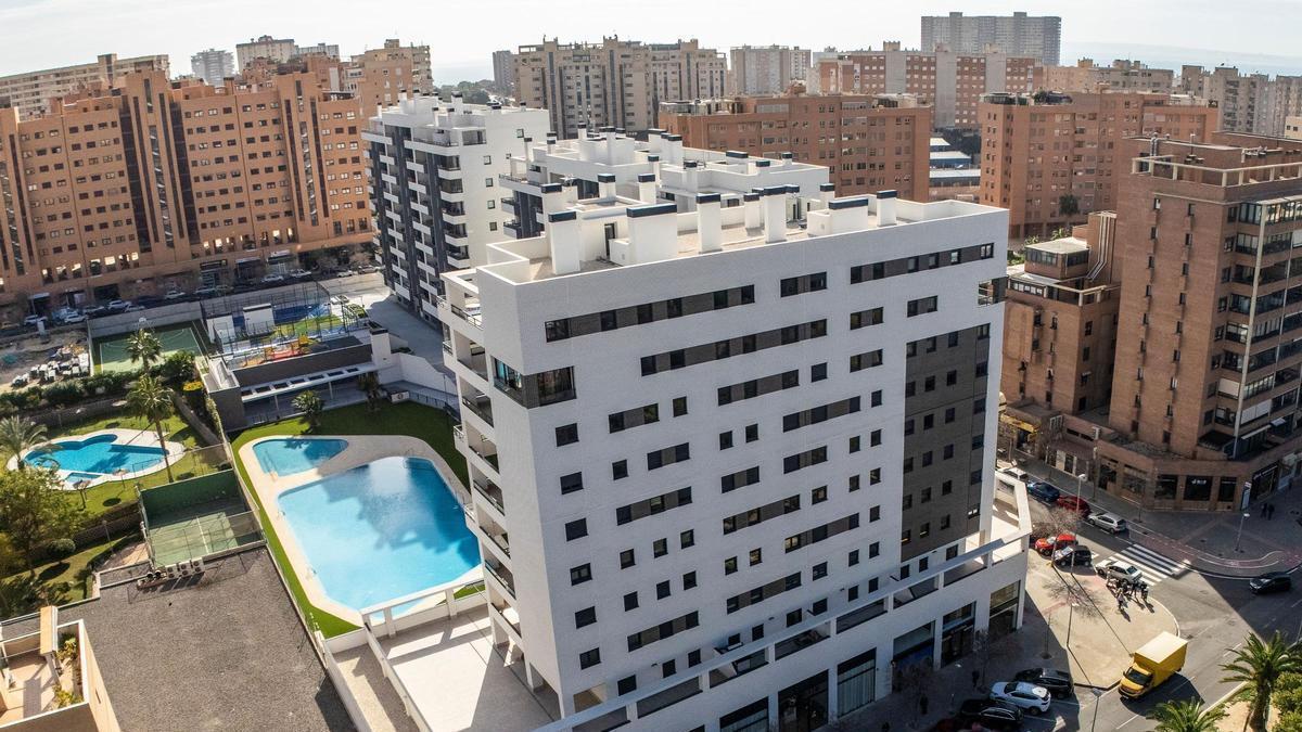 El PSPV redobla la presión para que la Generalitat compre las viviendas a la venta de Les Naus