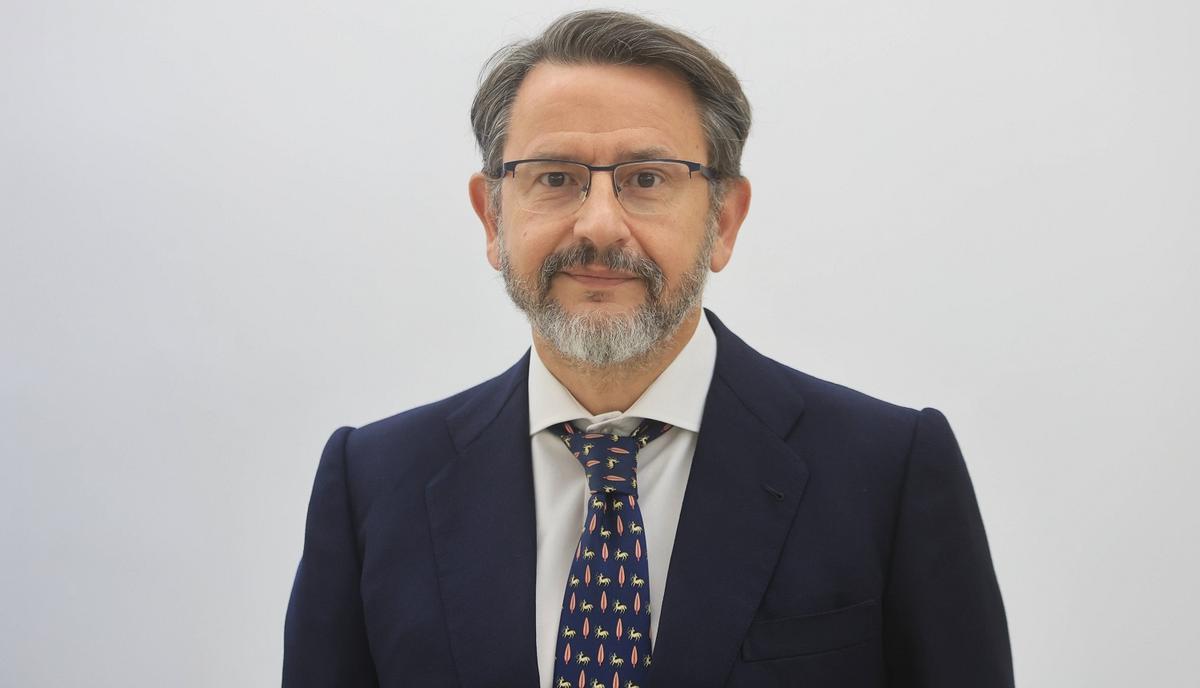 Dr. Onofre Sanmartín, jefe del servicio de Dermatología del IVO.