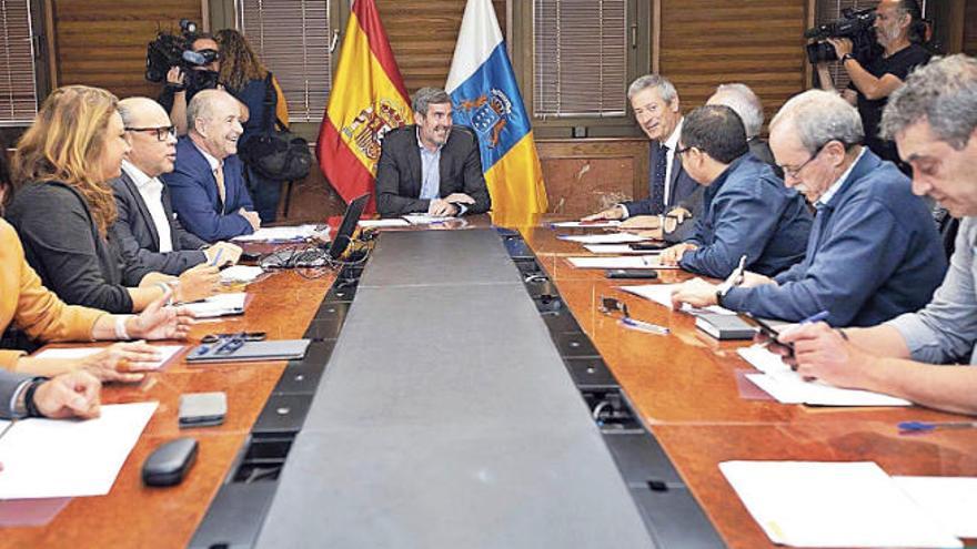 Imagen del Consejo Asesor celebrado ayer en la sede de Presidencia de la capital grancanaria.