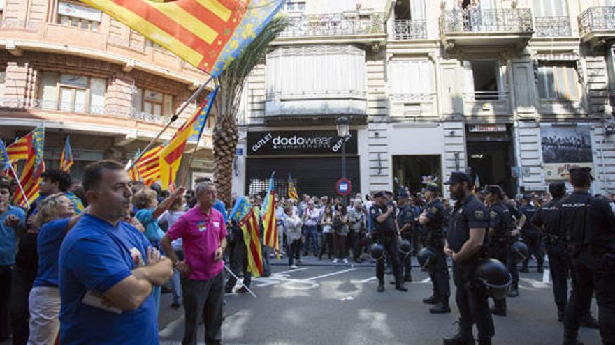 La celebración se prevé menos tensa en Valencia, pero se vallará el trayecto