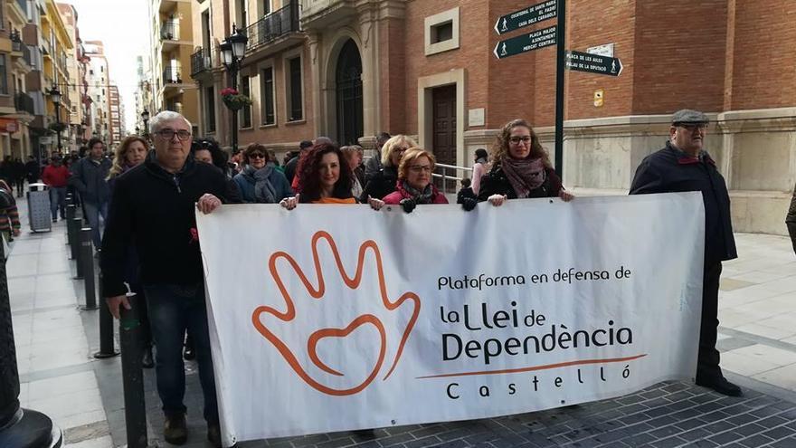 La Plataforma de Castellón urge medios para que 2.600 dependientes salgan del &#039;limbo&#039;