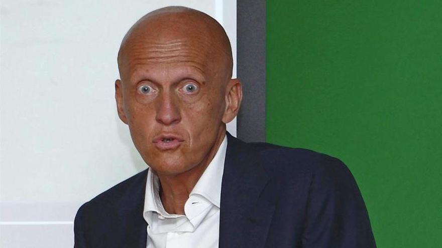 Collina: &quot;El VAR es un éxito, ha llegado para quedarse&quot;