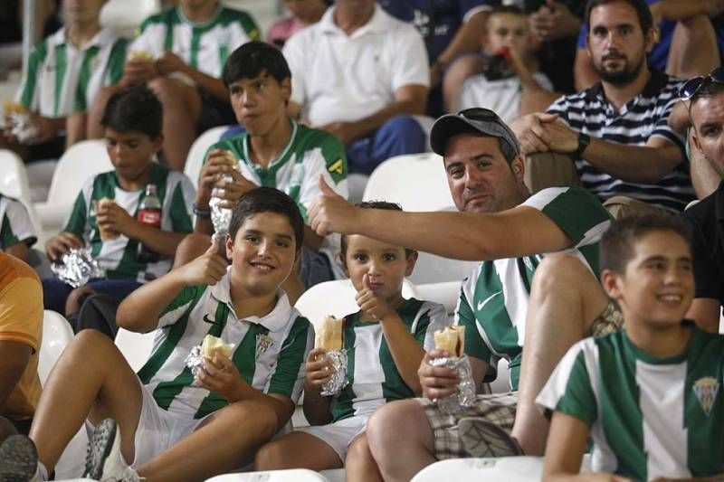 El Córdoba CF vence en su presentación al Granada