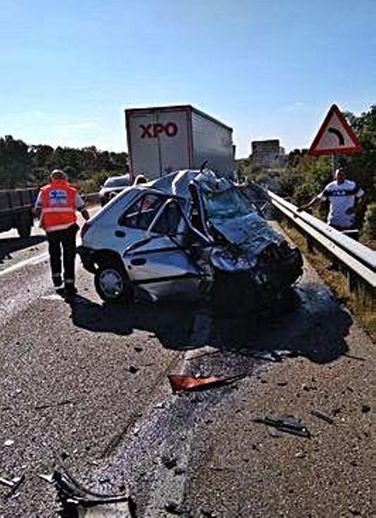 Fallece uno de los tres heridos en el accidente de la N-122 en Arcillera