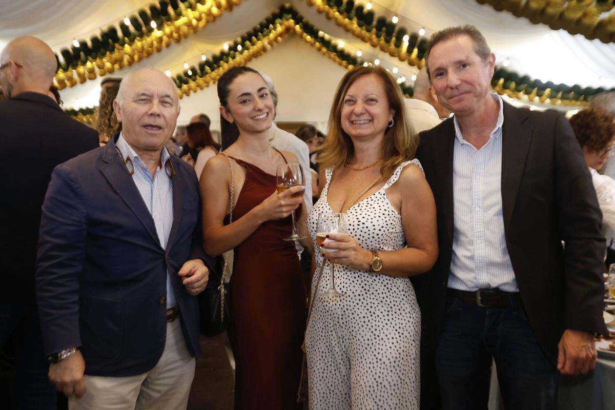 La Corporación municipal celebra el tradicional inicio de fiesta en la Caseta Municipal