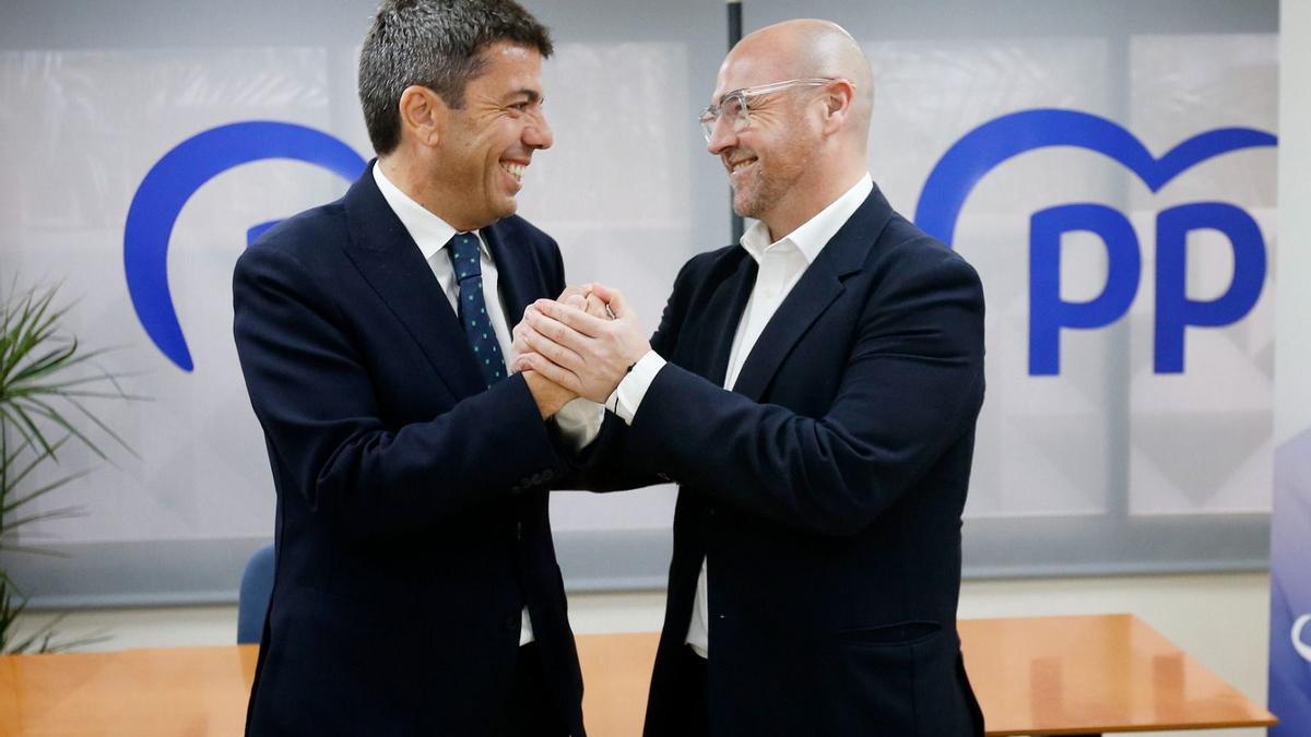 Carlos Mazón junto a Francisco Ponce este miércoles en su presentación en Petrer.