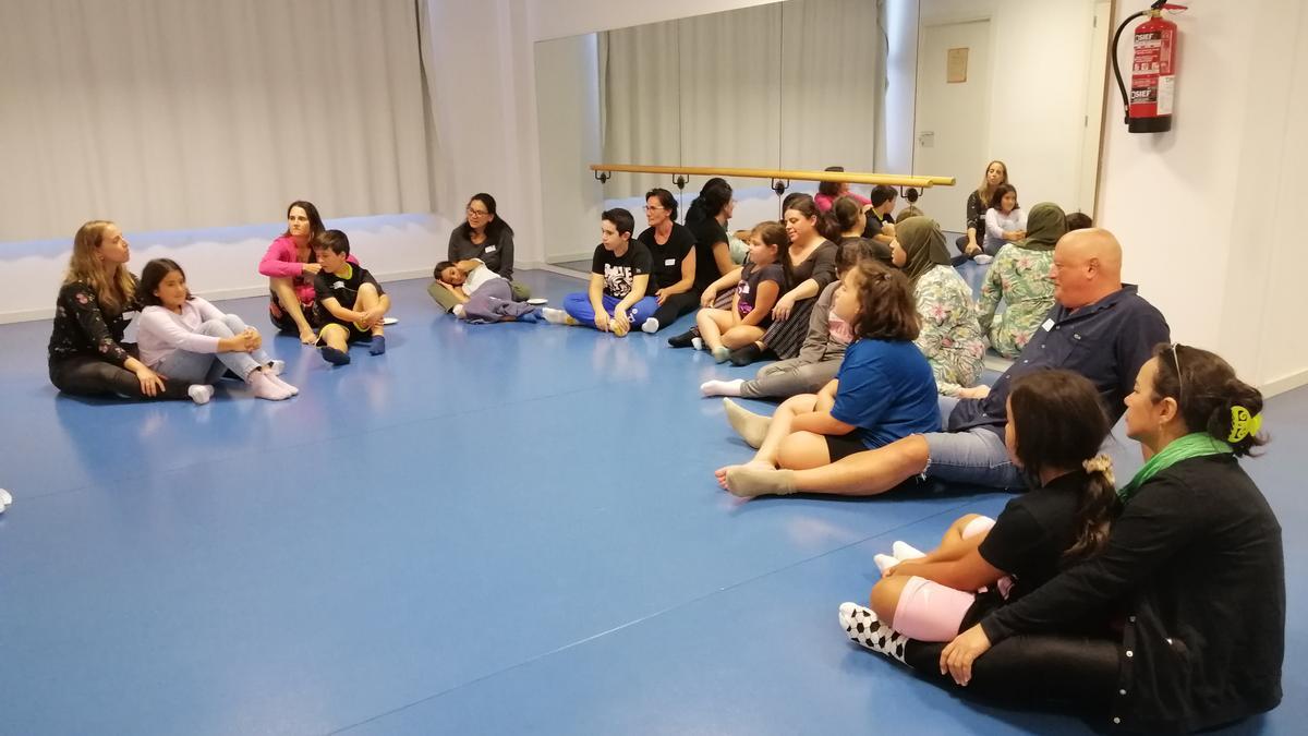 Un taller grupal a Blanes per gestionar la gana emocional.