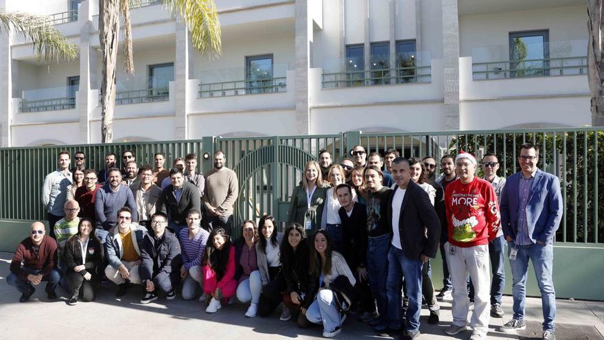 Bernardo Quintero y su equipo de Google, en el Paseo de la Farola.