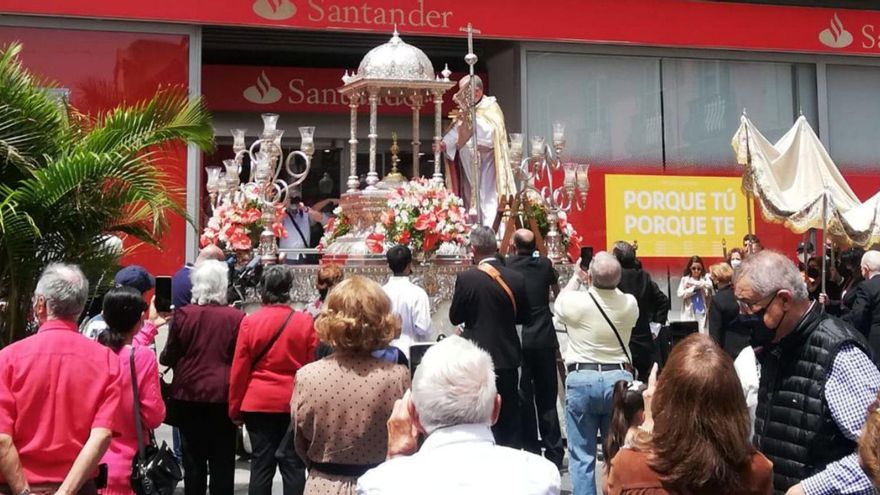 Santa Cruz abre la Pascua con la bendición del mar, la ciudad y sus campos