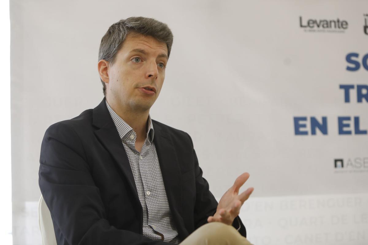 Fresco en un acto del periódico en su etapa de director.