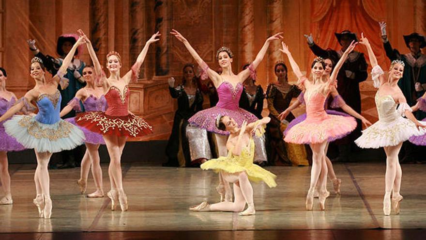 El Ballet Nacional Rus.