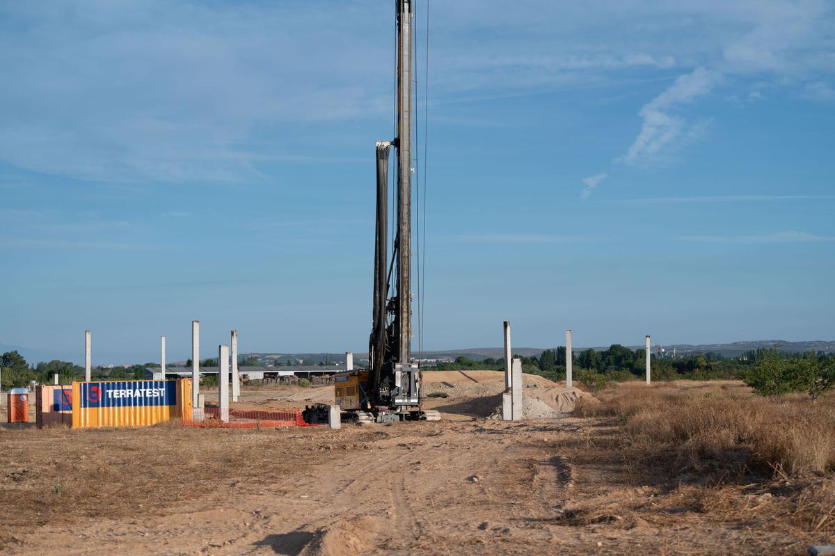 Primeros movimientos en el terreno de Microsoft en Villamayor de Gállego.