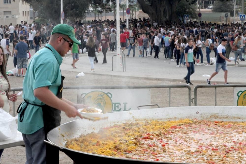 Paellas en la Bienvenida Universitaria de la UPCT