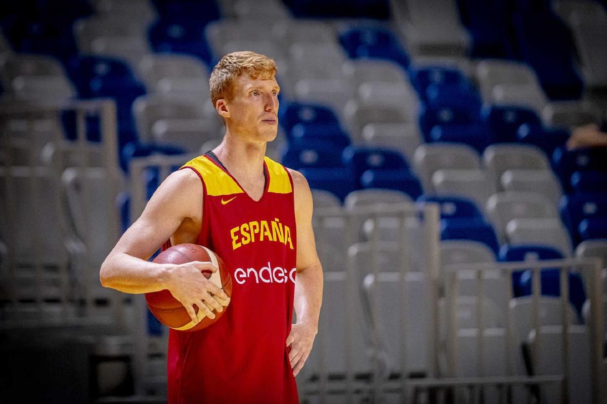 Alberto Díaz, en el Martín Carpena con la selección.